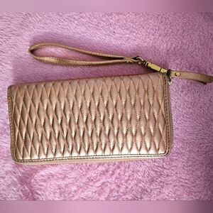 Isaac Mizrahi rose gold Quilted leather wristlet clutch wallet